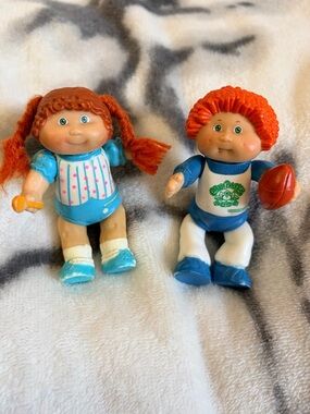 1984 Cabbage Patch Kids poseable 3.5” PVC/ Vinyl Miniature Figurines (Set of 2)
